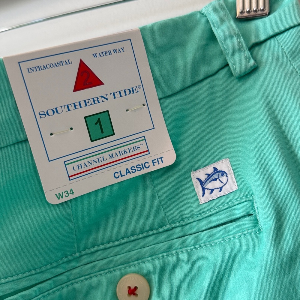 Southern Tide Aqua Men’s Shorts - Picture 3 of 4